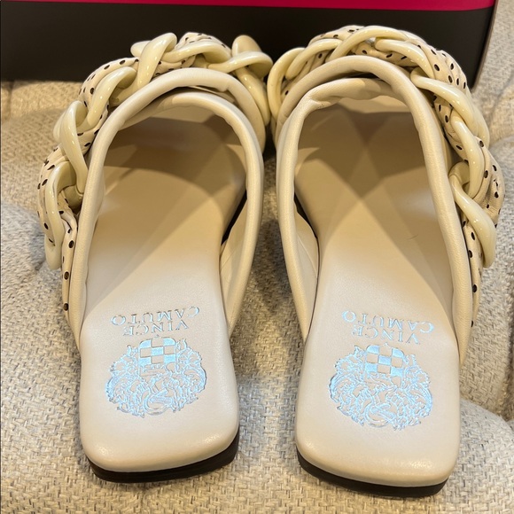 Vince Camuto Azori Slide Sandals - made of baby sheep leather - Picture 6 of 9